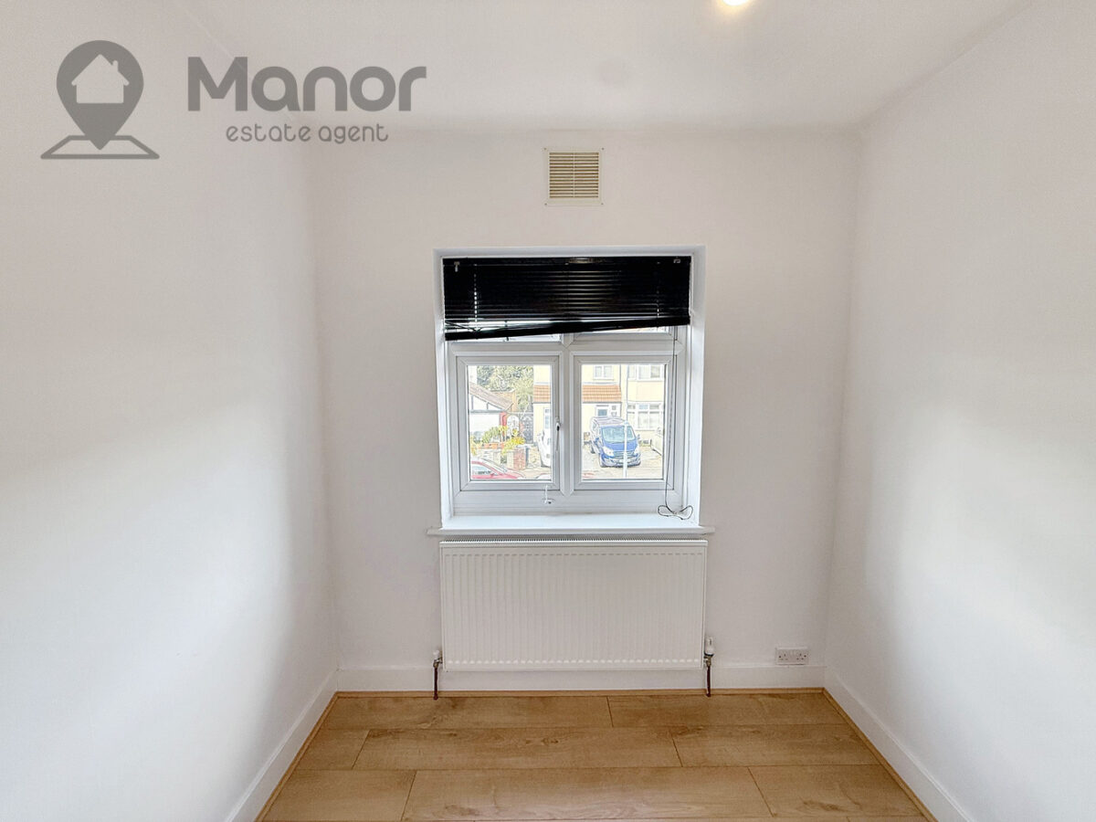 Preston Gardens, Ilford, IG1 3QG