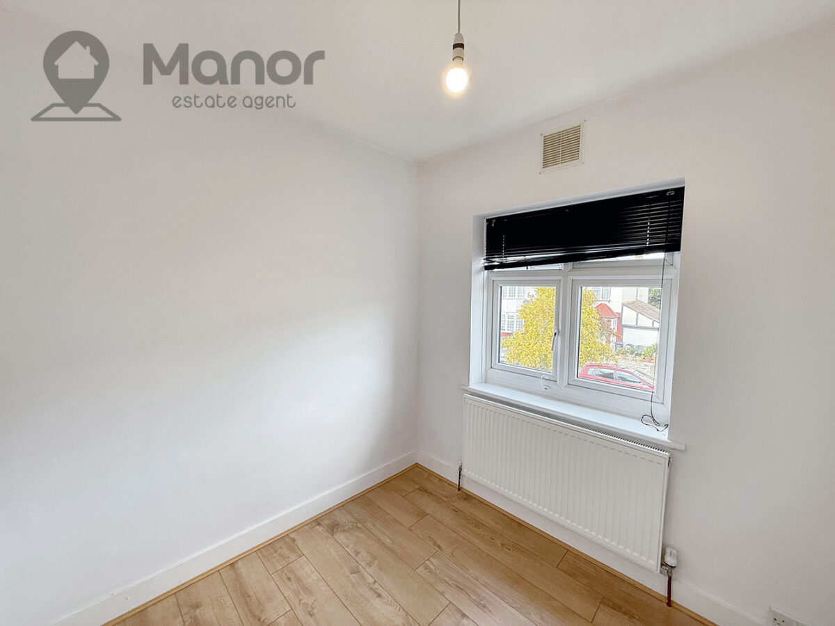 Preston Gardens, Ilford, IG1 3QG