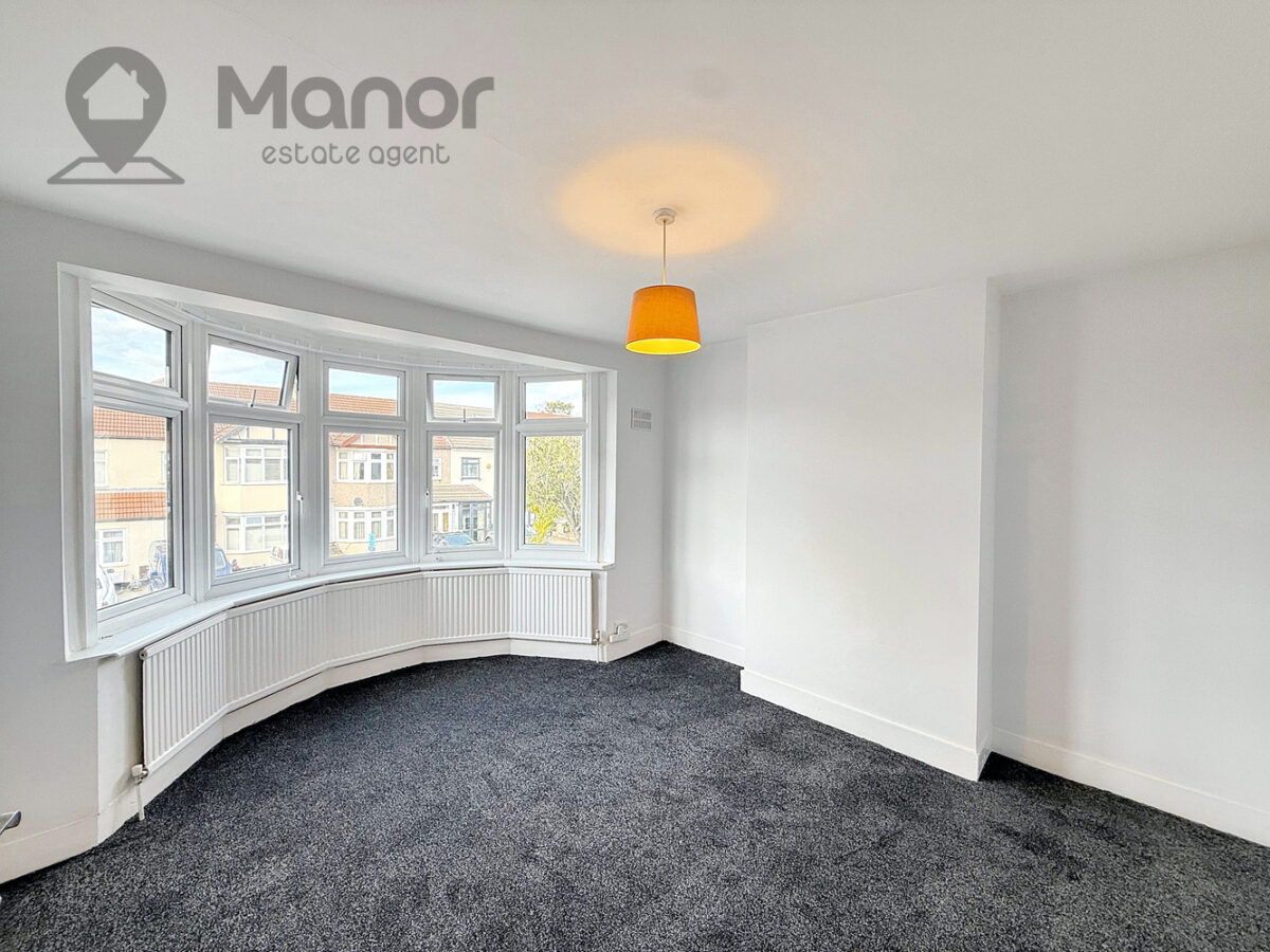 Preston Gardens, Ilford, IG1 3QG