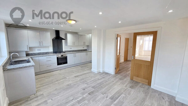 Stradbroke Grove, Clayhall, IG5 0DQ