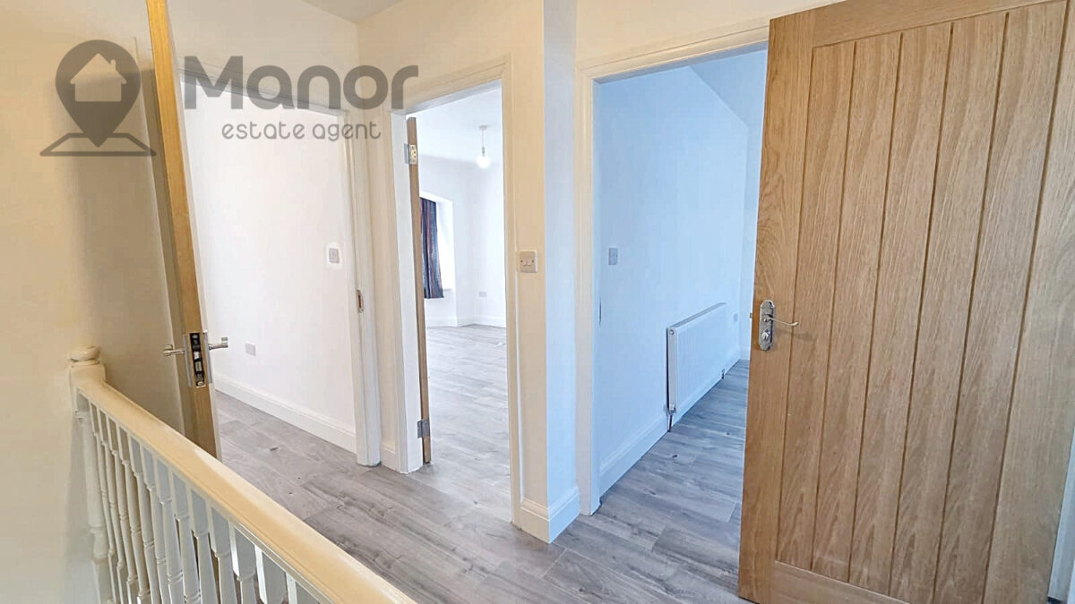 Stradbroke Grove, Clayhall, IG5 0DQ