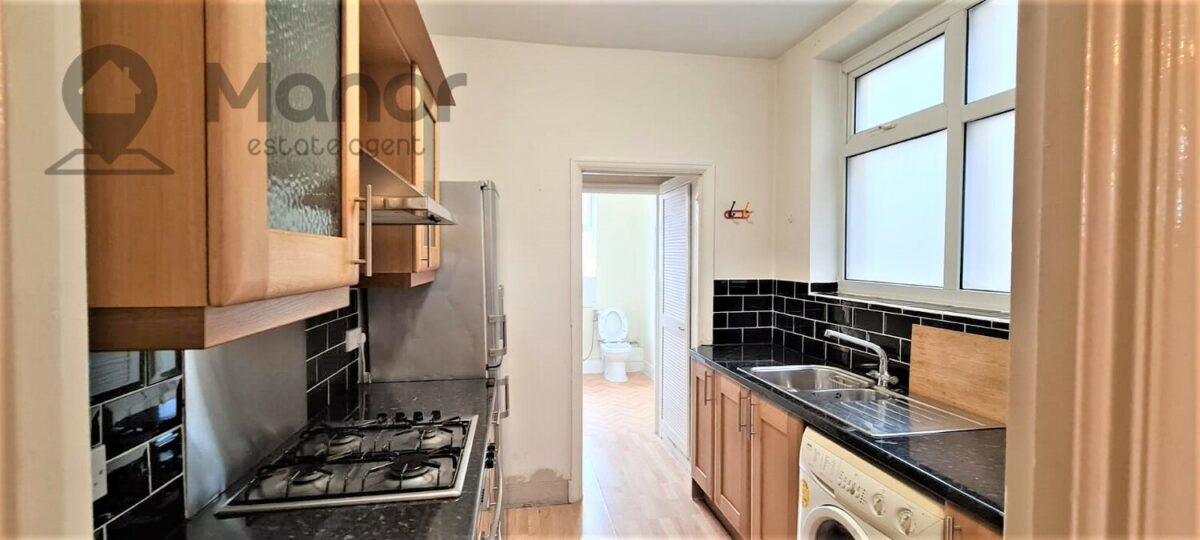 St. Edwards Way, Romford, RM1 4DD