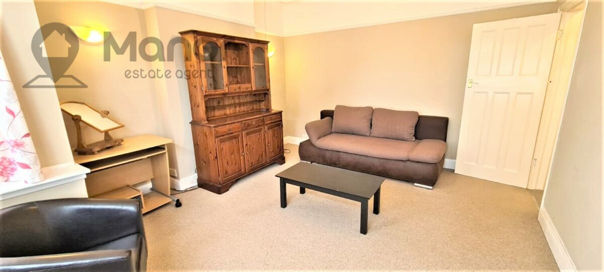 St. Edwards Way, Romford, RM1 4DD