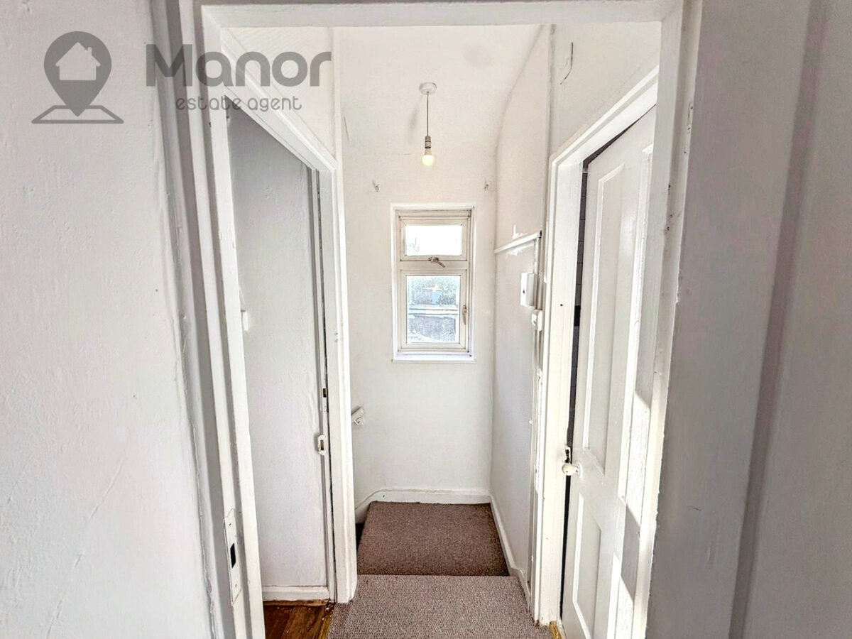 Comyns Road, Dagenham, RM9 6PB