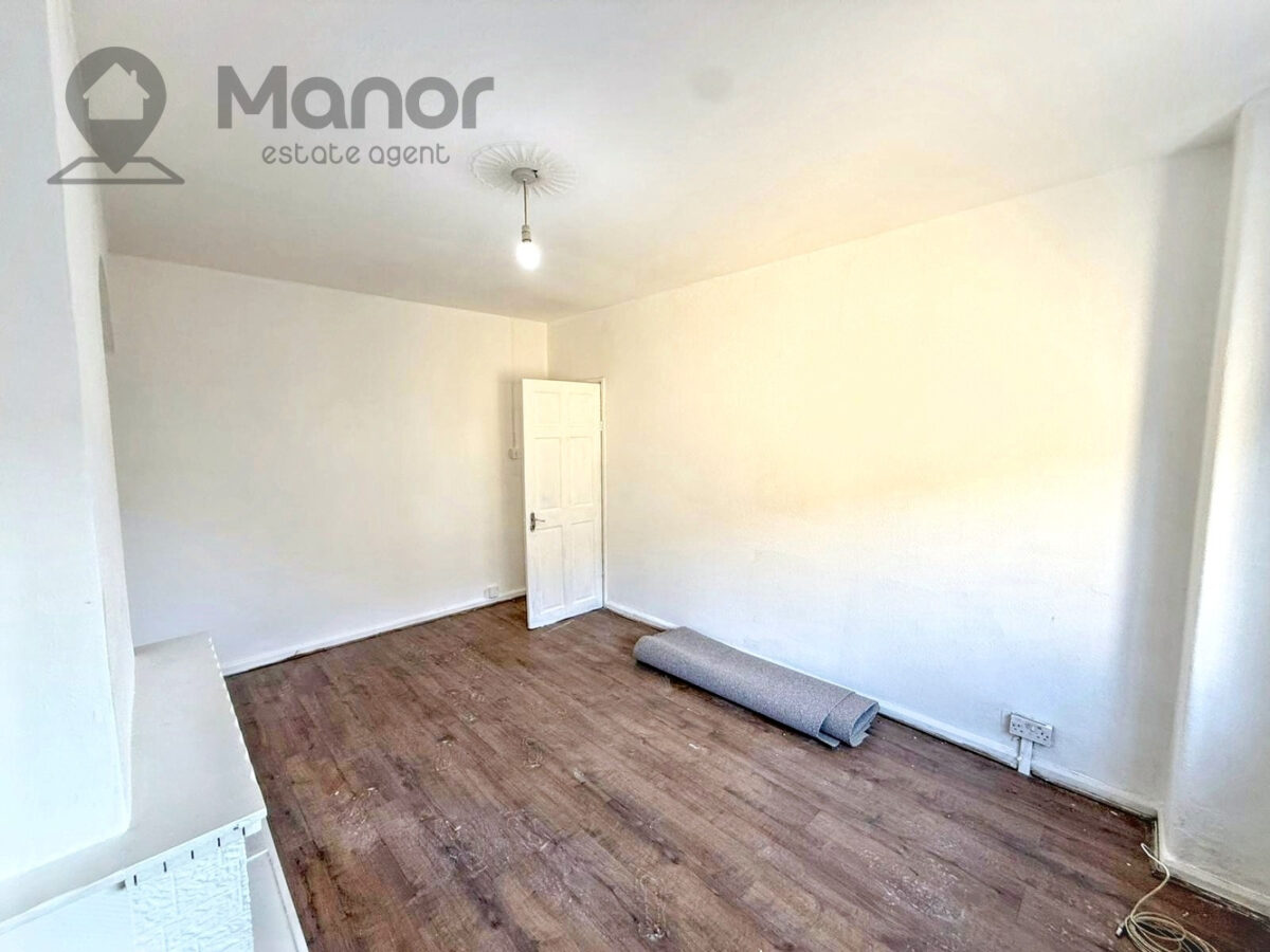 Comyns Road, Dagenham, RM9 6PB