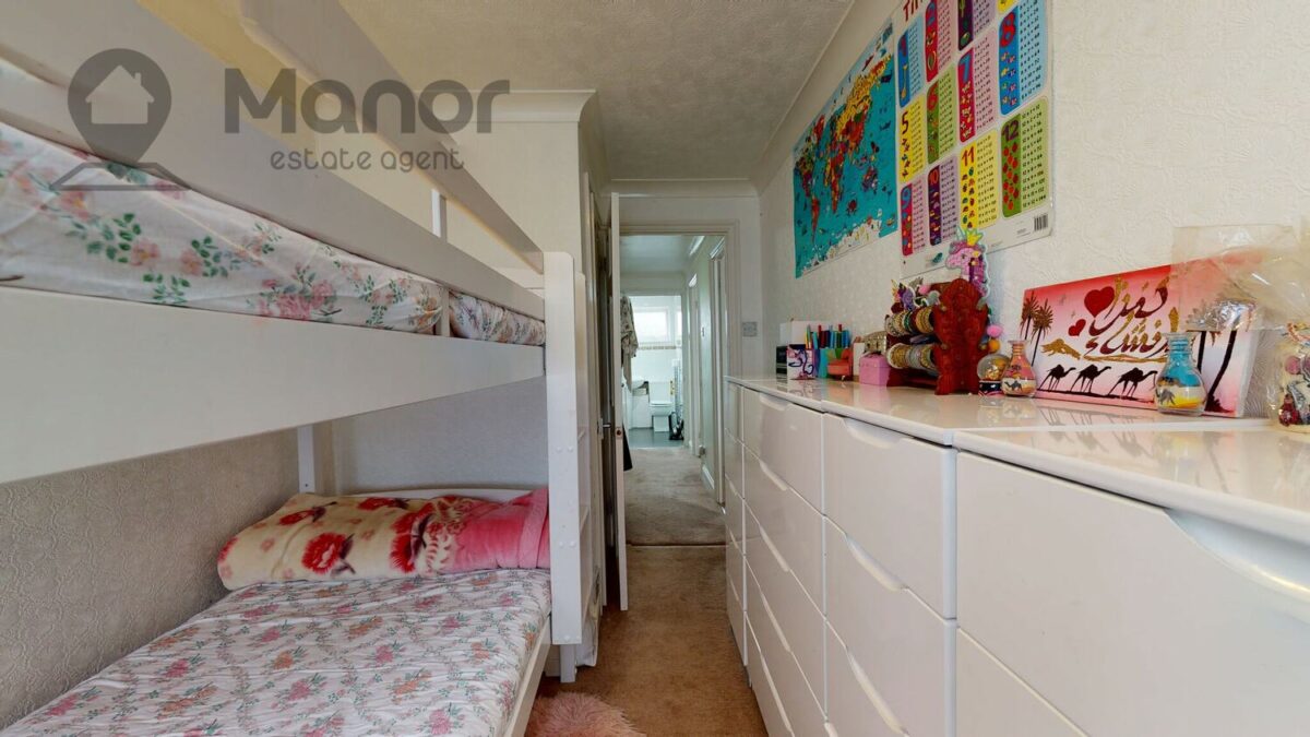 Hollington Road, East Ham, E6 3QN