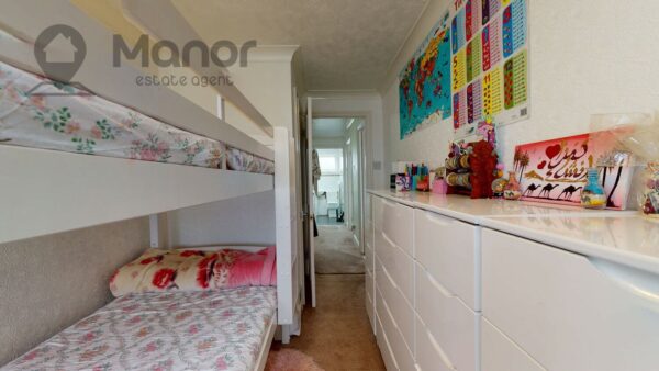 Hollington Road, East Ham, E6 3QN