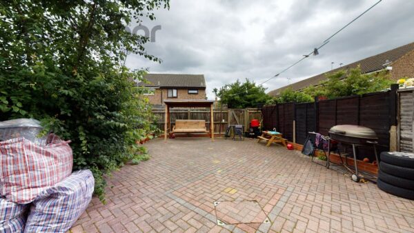 Hollington Road, East Ham, E6 3QN