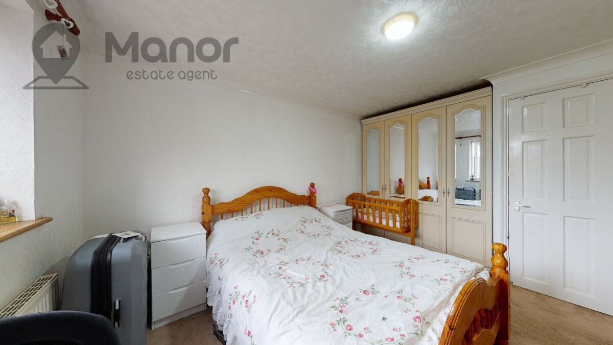 Hollington Road, East Ham, E6 3QN