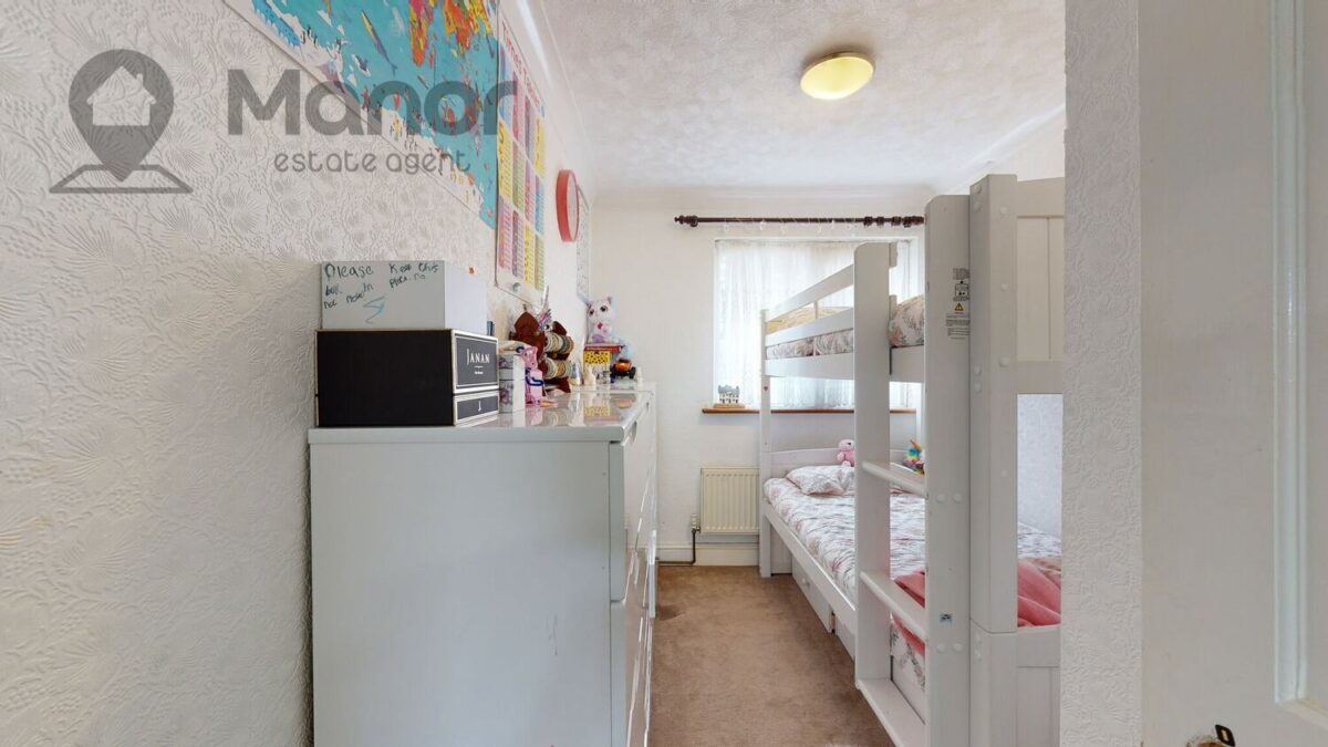 Hollington Road, East Ham, E6 3QN