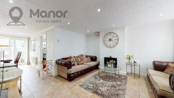 Hollington Road, East Ham, E6 3QN