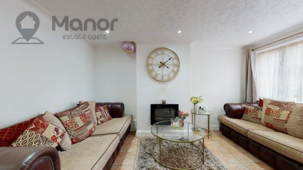 Hollington Road, East Ham, E6 3QN