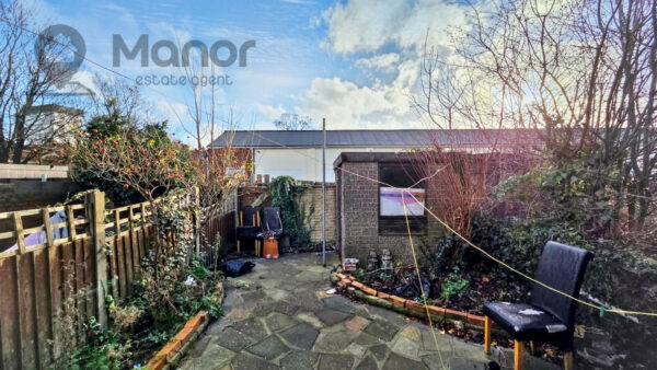 Sussex Close, Ilford, IG4 5DP