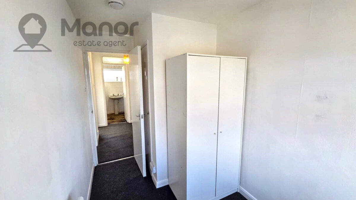 Sussex Close, Ilford, IG4 5DP