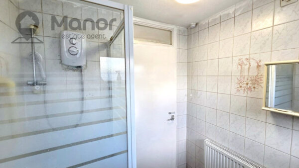 Sussex Close, Ilford, IG4 5DP