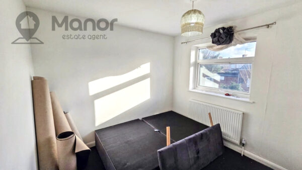 Sussex Close, Ilford, IG4 5DP