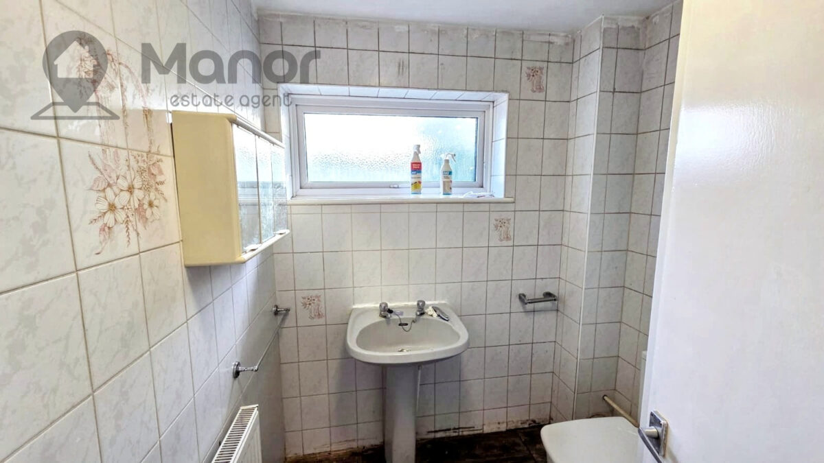 Sussex Close, Ilford, IG4 5DP