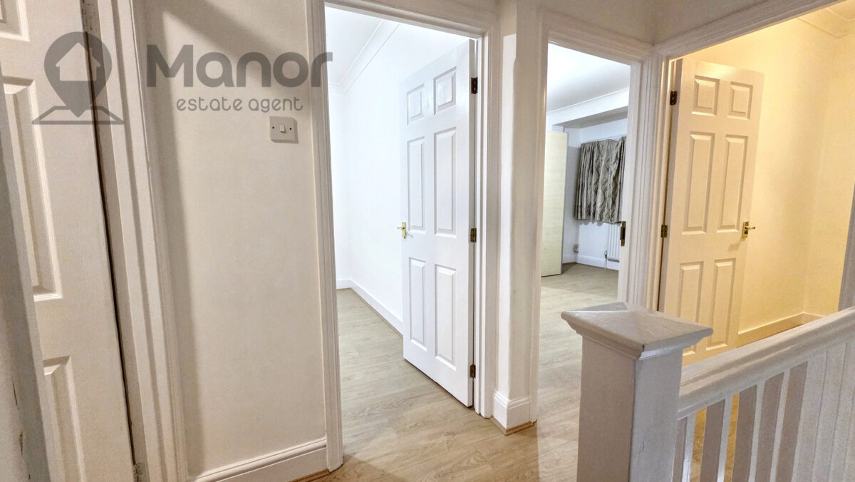 Whites Avenue, Newbury Park, IG2 7PJ