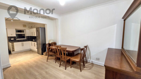 Whites Avenue, Newbury Park, IG2 7PJ