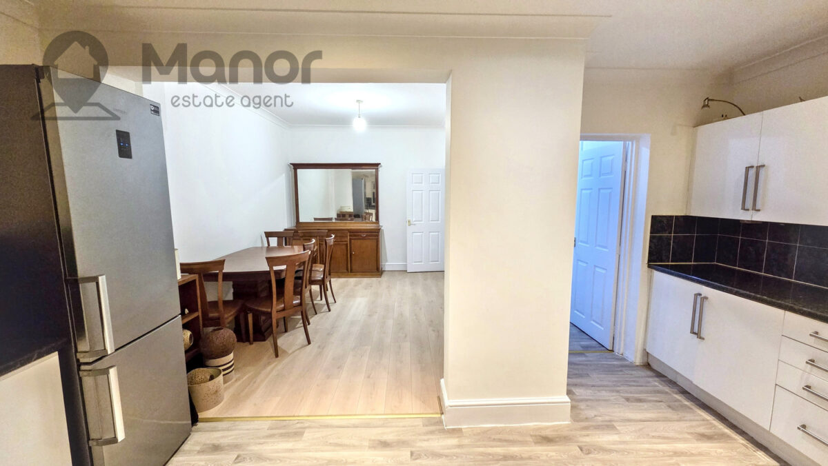 Whites Avenue, Newbury Park, IG2 7PJ