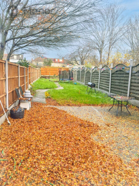 Whites Avenue, Newbury Park, IG2 7PJ