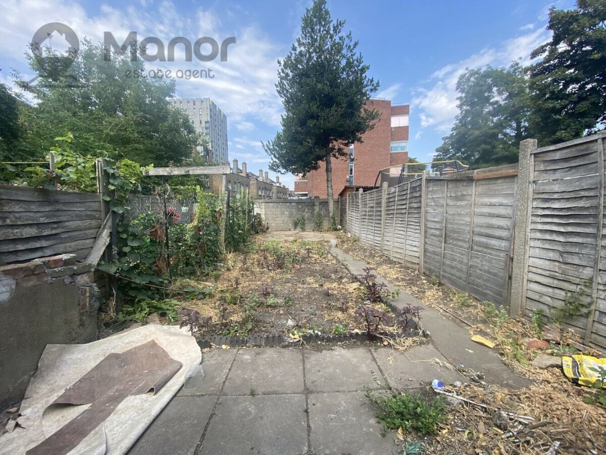 Sunningdale Avenue, Barking, IG11 7QF