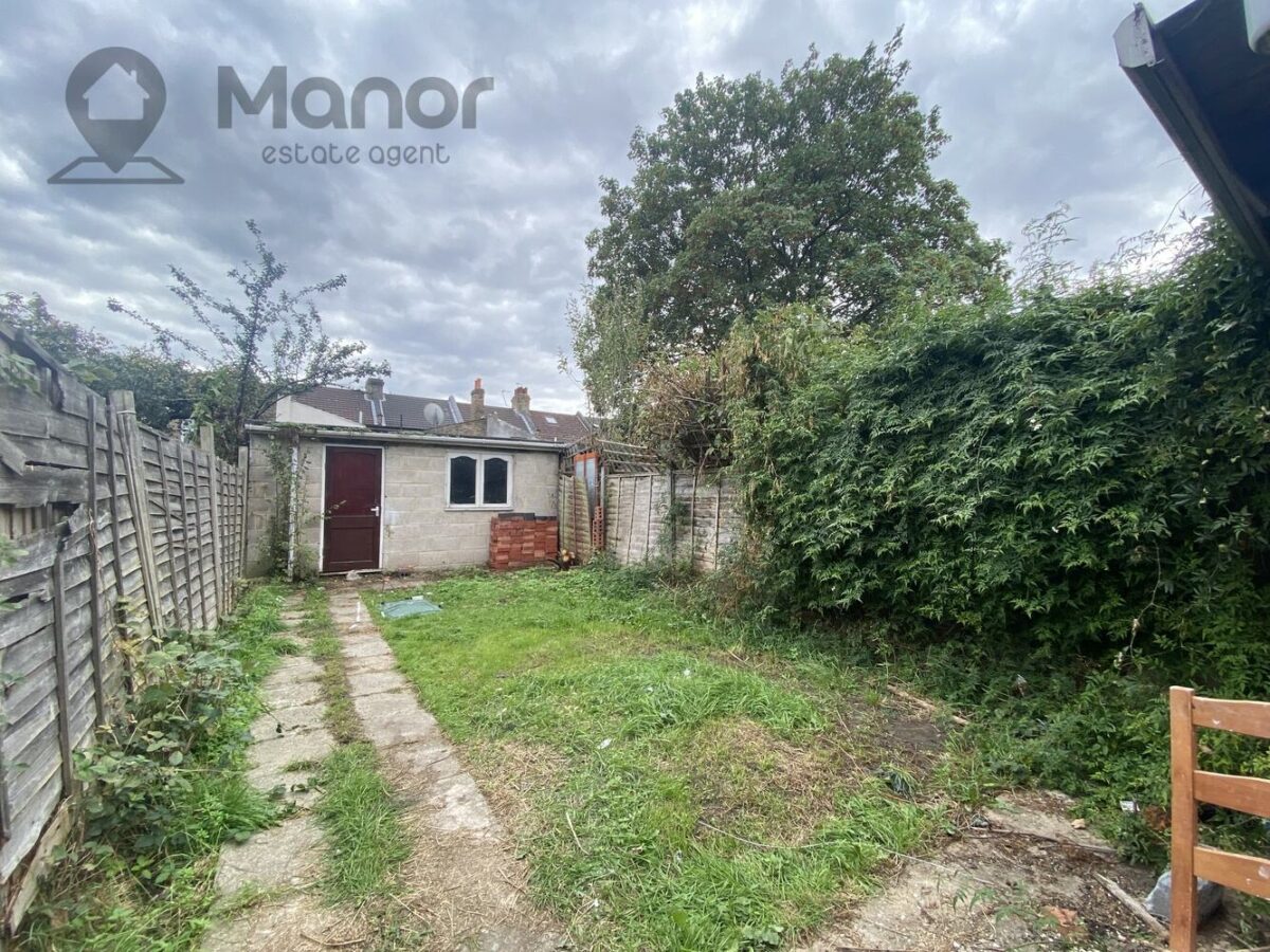 Goldsmith Avenue, LONDON, E12 6QB