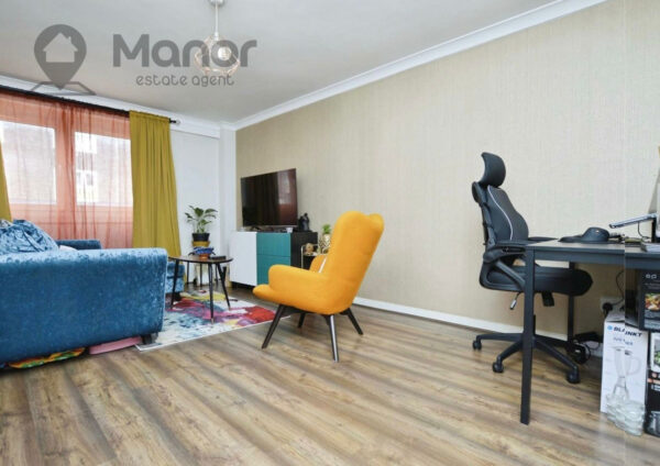 High Street, Plaistow, E13 0AD