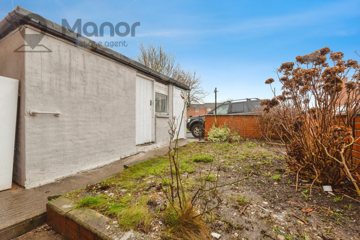 Albion Gardens, Burnopfield, Newcastle upon Tyne, NE16 6JT