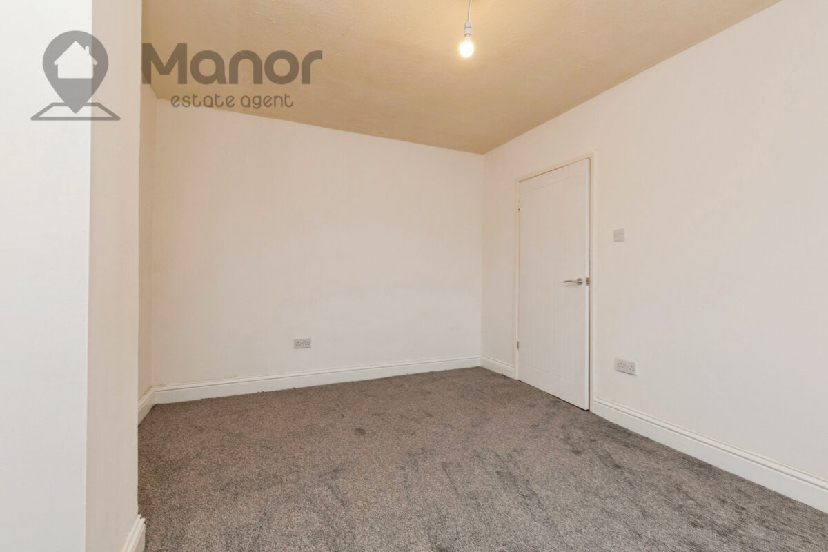 Albion Gardens, Burnopfield, Newcastle upon Tyne, NE16 6JT