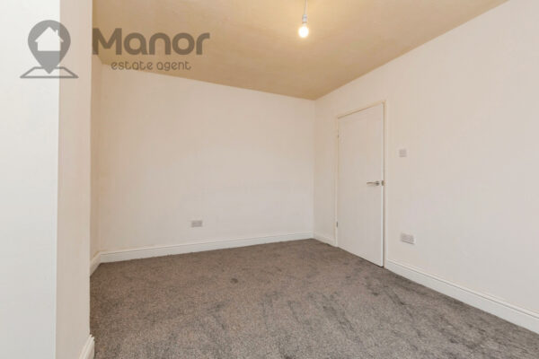 Albion Gardens, Burnopfield, Newcastle upon Tyne, NE16 6JT