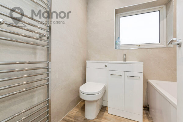 Albion Gardens, Burnopfield, Newcastle upon Tyne, NE16 6JT