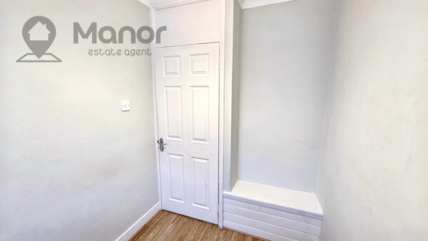 Dellwood Gardens, Clayhall, IG5 0EH