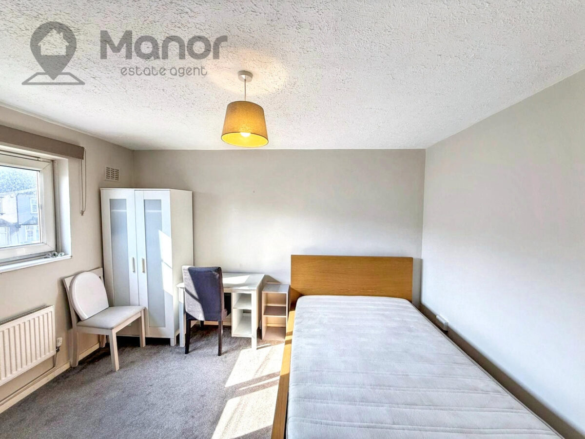 Lonsdale Avenue, East Ham, E6 3PR