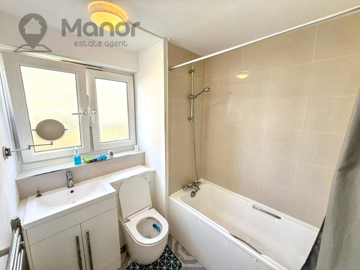 Lonsdale Avenue, East Ham, E6 3PR