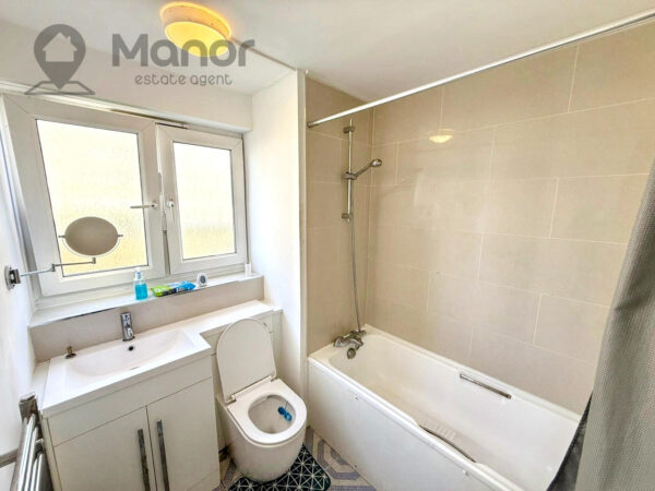 Lonsdale Avenue, East Ham, E6 3PR