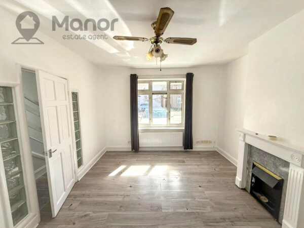 Stevens Road, Dagenham, RM8 2QA