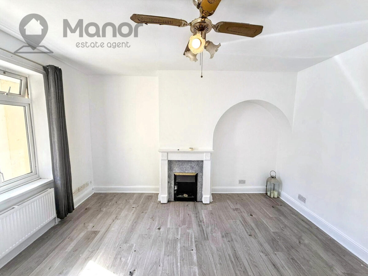 Stevens Road, Dagenham, RM8 2QA