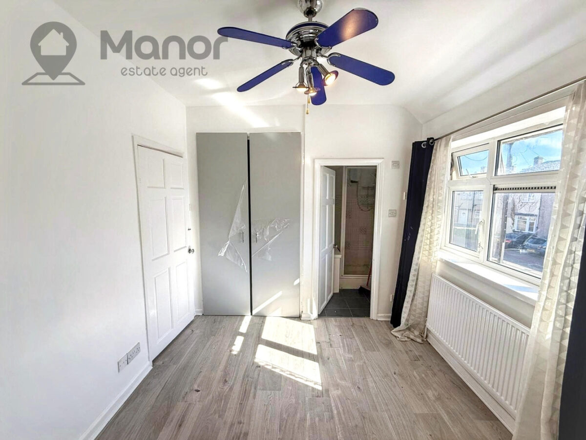 Stevens Road, Dagenham, RM8 2QA