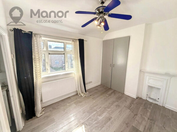 Stevens Road, Dagenham, RM8 2QA