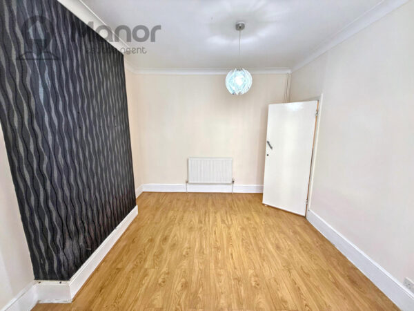 Cranborne Road, Barking, IG11 7XD