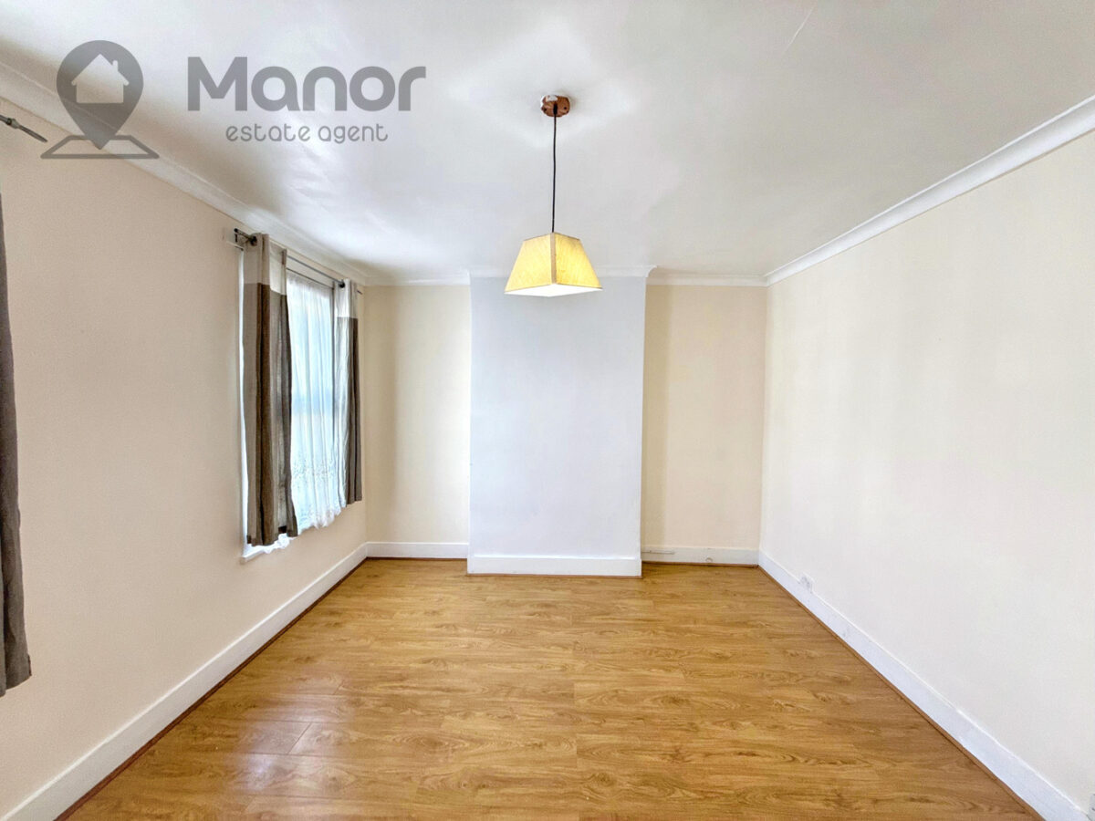 Cranborne Road, Barking, IG11 7XD