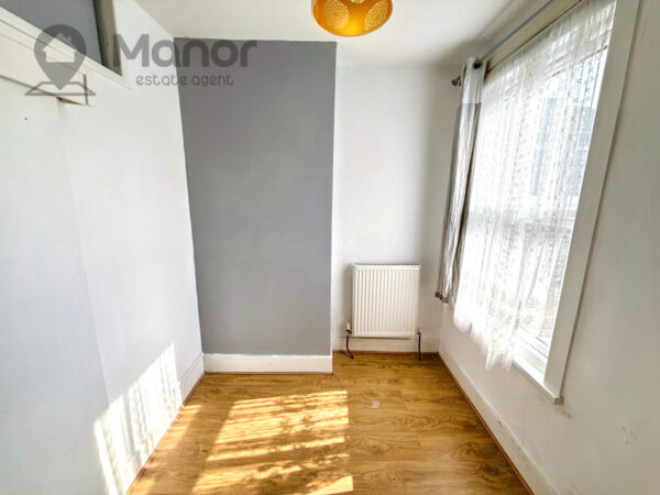 Cranborne Road, Barking, IG11 7XD