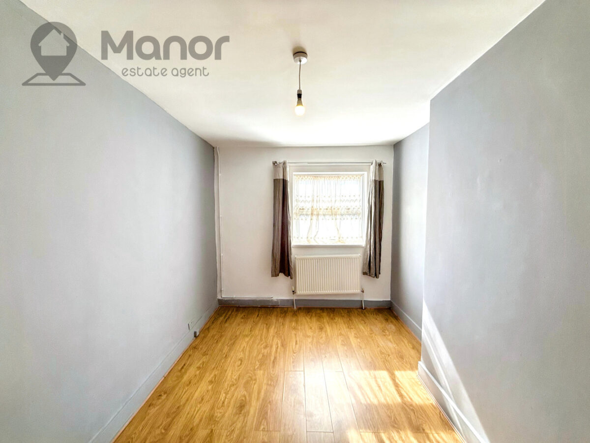 Cranborne Road, Barking, IG11 7XD