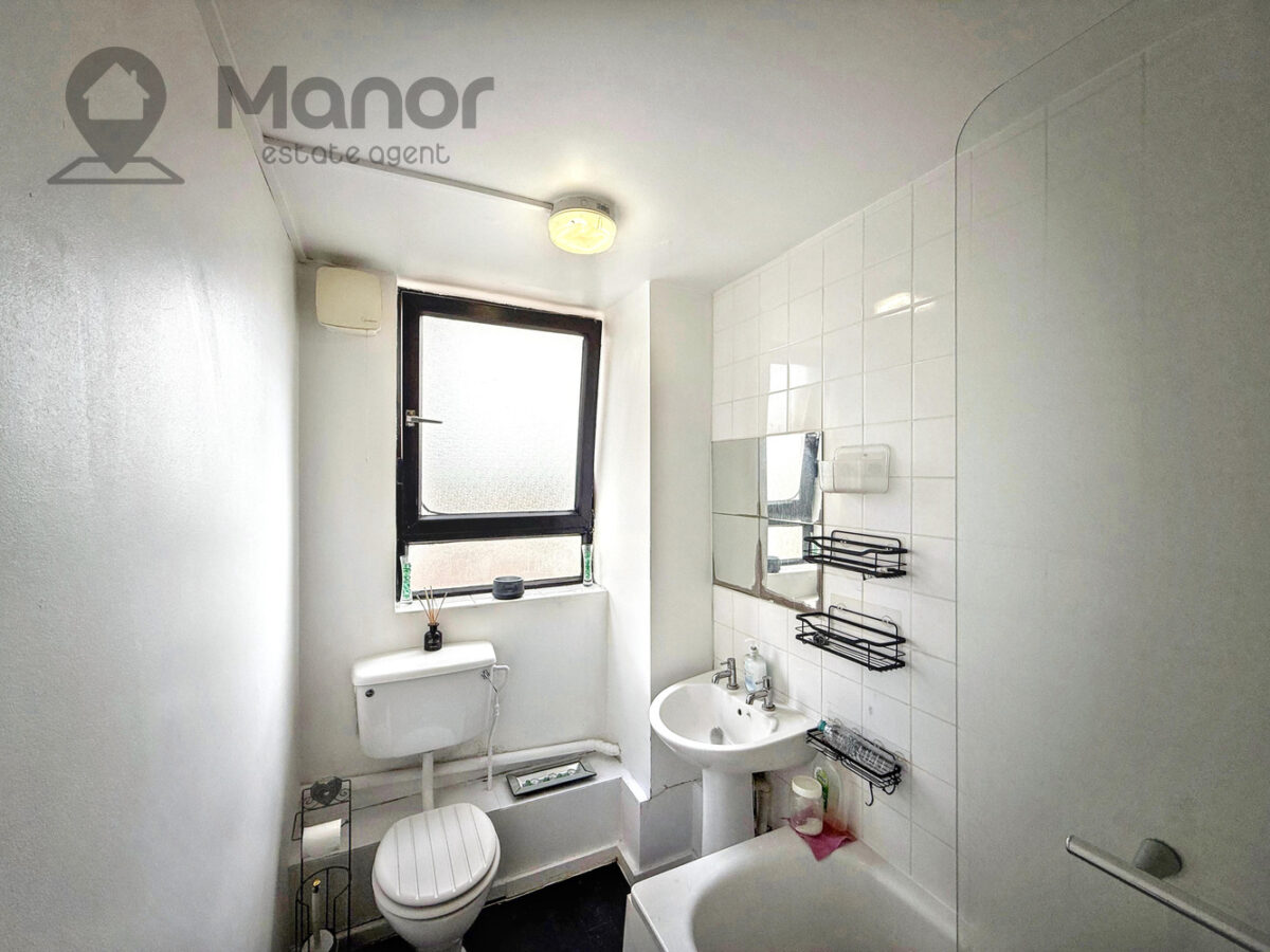 Gosfield Road, Dagenham, RM8 1LB