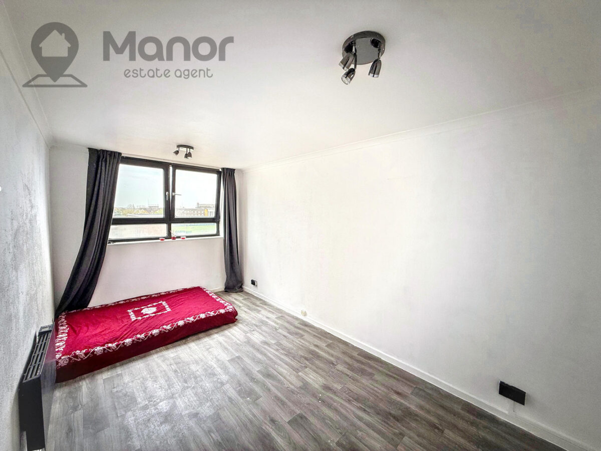 Gosfield Road, Dagenham, RM8 1LB