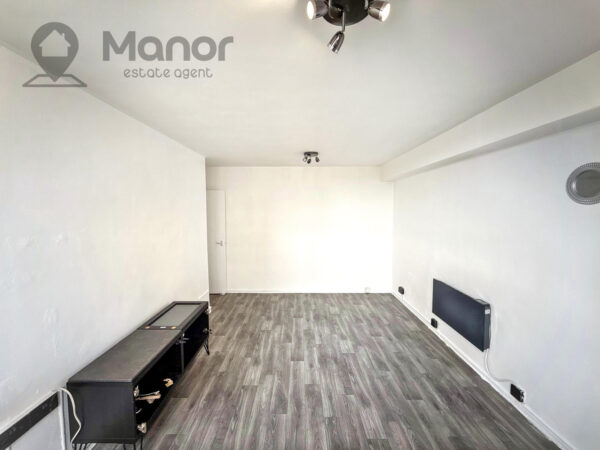 Gosfield Road, Dagenham, RM8 1LB