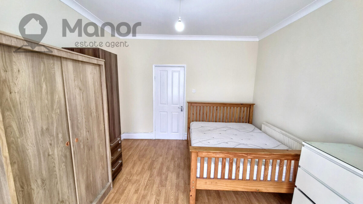 Mortlake Road, Ilford, IG1 2TE