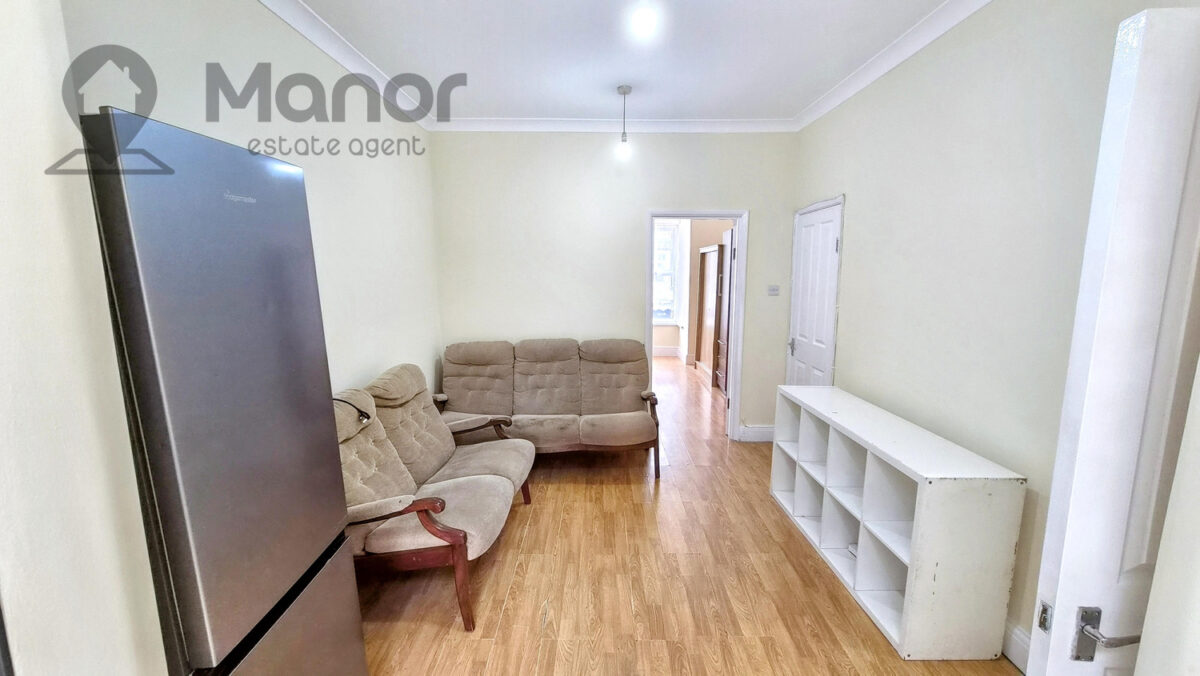 Mortlake Road, Ilford, IG1 2TE