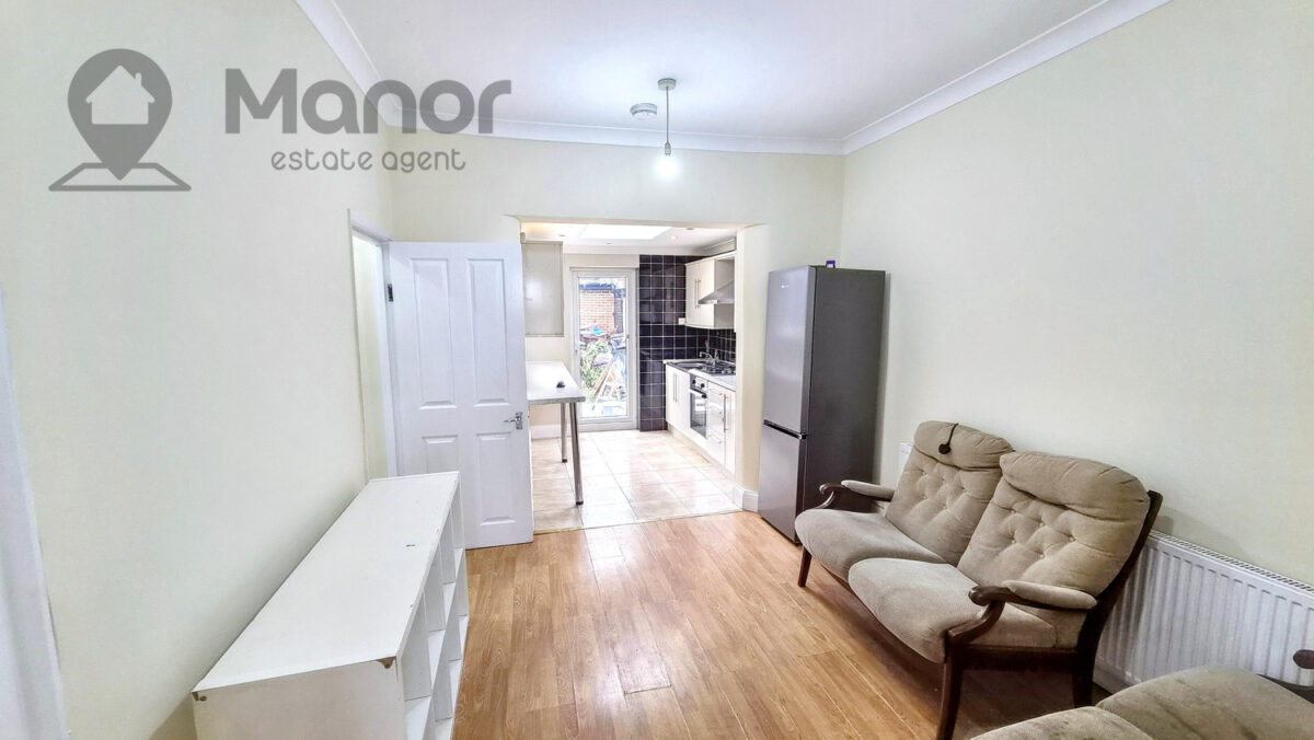 Mortlake Road, Ilford, IG1 2TE